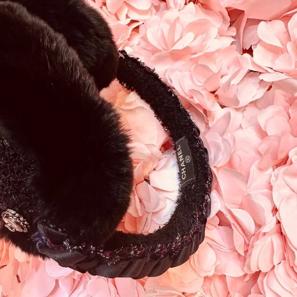 CHANEL Rabbit Fur Tweed Earmuffs - Picture 4 of 8